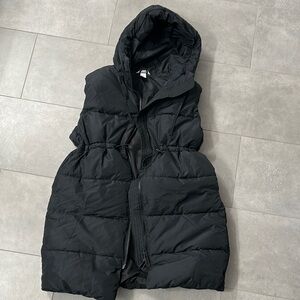 H&M MAMA Maternity Black Hooded Puffer Vest